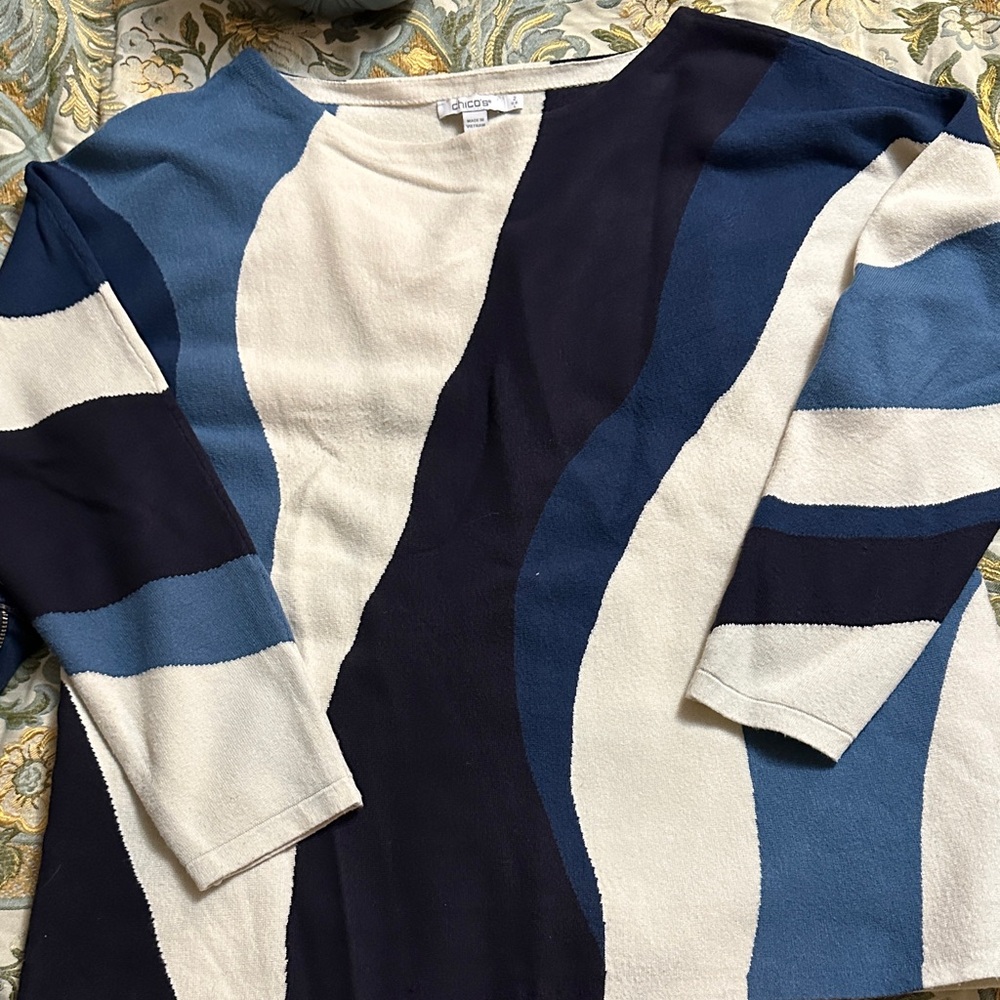 Chico's Navy and Cream Wave Pattern Sweater
